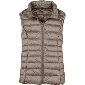 Doudoune plume sans manche femme taupe, matelassage horizontal et fermeture zippée