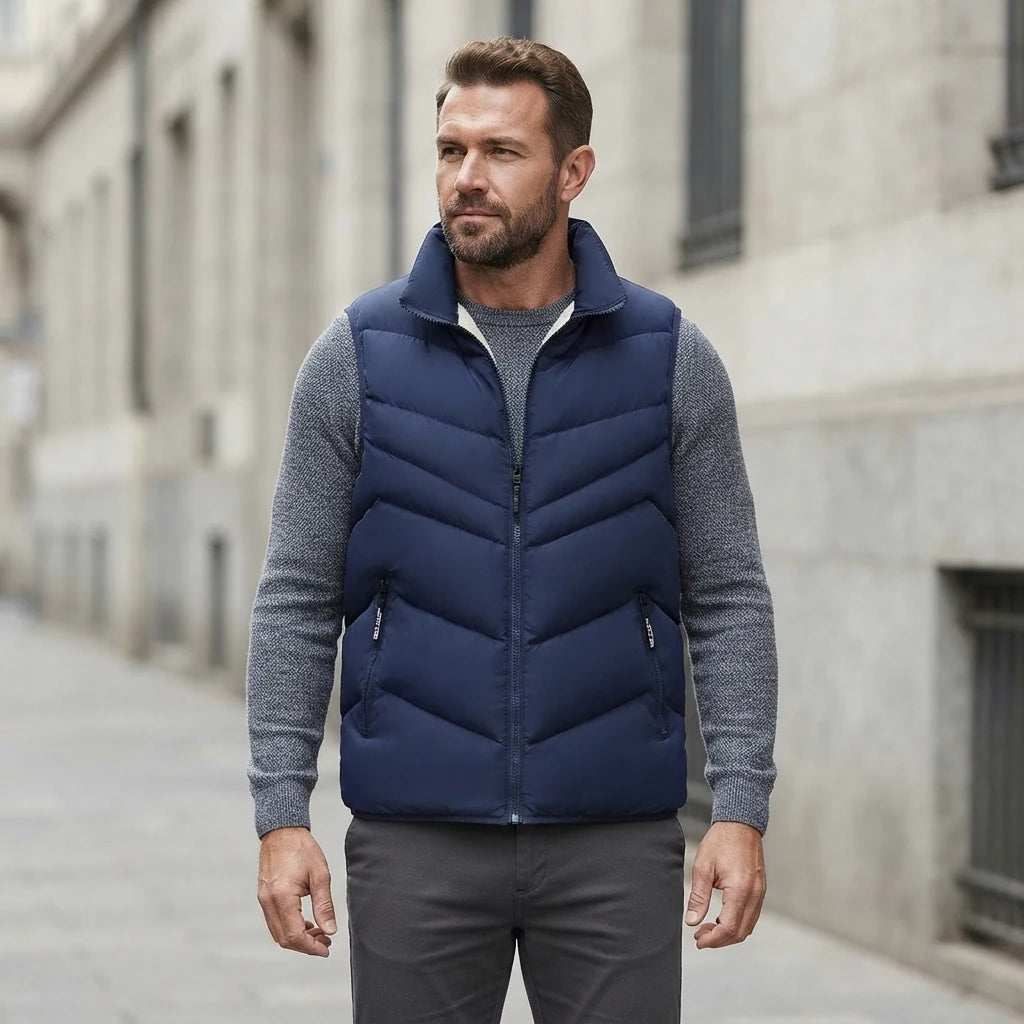 Doudoune sans manche homme habille portee, bleu marine, sur maille grise