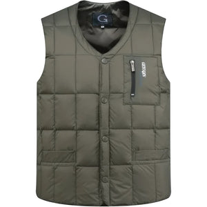 Doudoune sans Manche Plume Homme, coloris vert, vue de face sur fond blanc