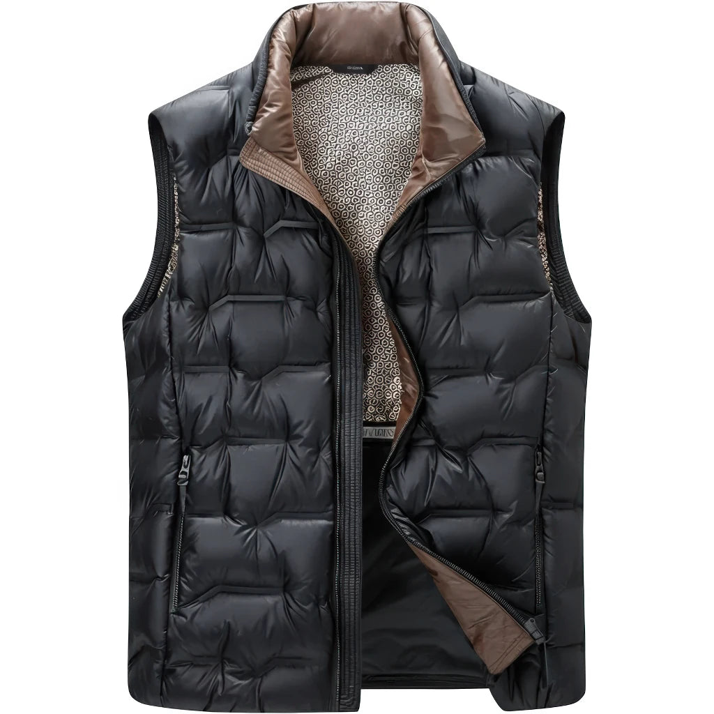 Doudoune sans Manche Satinée Homme, coloris noir, vue de face sur fond blanc