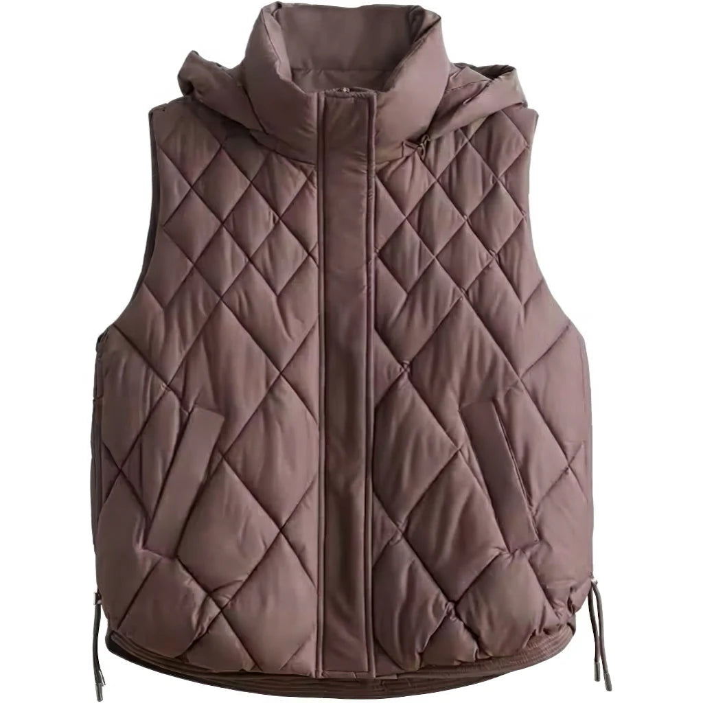 Gilet doudoune sans manche avec capuche brun café, matelassage en losanges et cordons à l'ourlet
